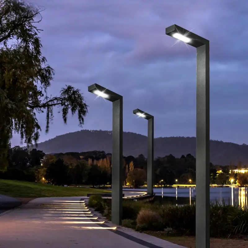 چراغ LED شهری با پست آلومینیومی ضدآب و استاندارد IP65