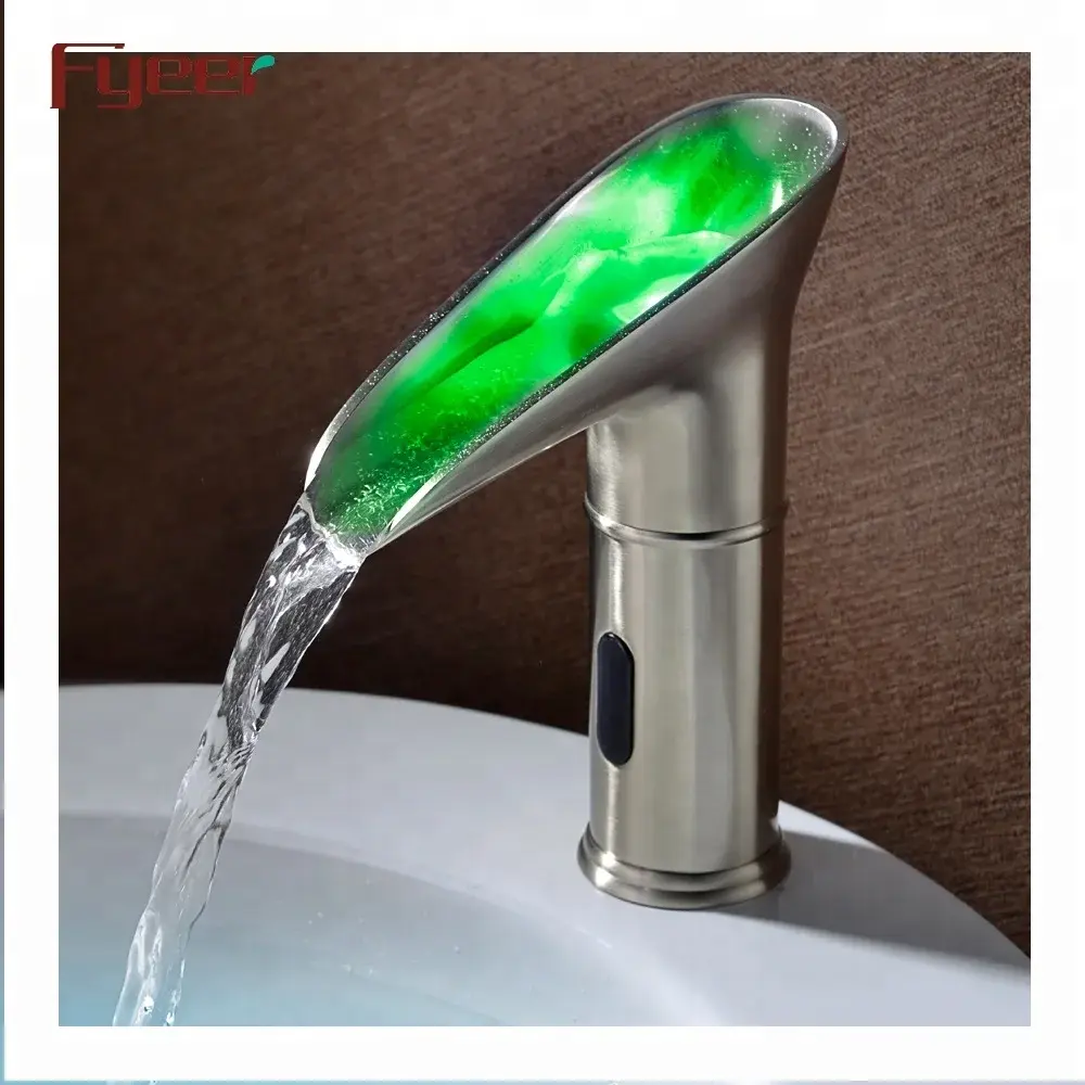 شیر آب هوشمند با حسگر مادون قرمز و نور LED