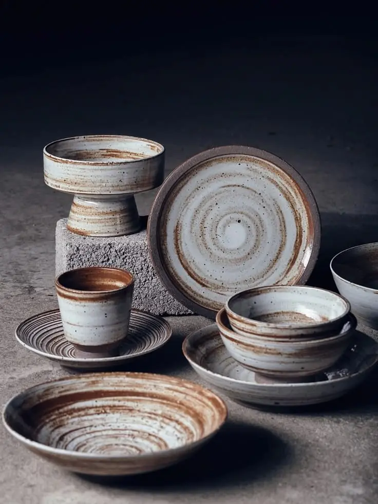 نمونه‌ای از نمای خشک با استفاده از سرامیک پرسلان در یک ساختمان مدرن