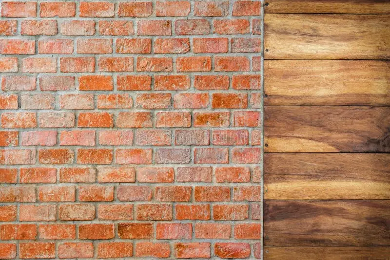 دیوار ترکیبی آجر و چوب با طرح مدرن و متنوع