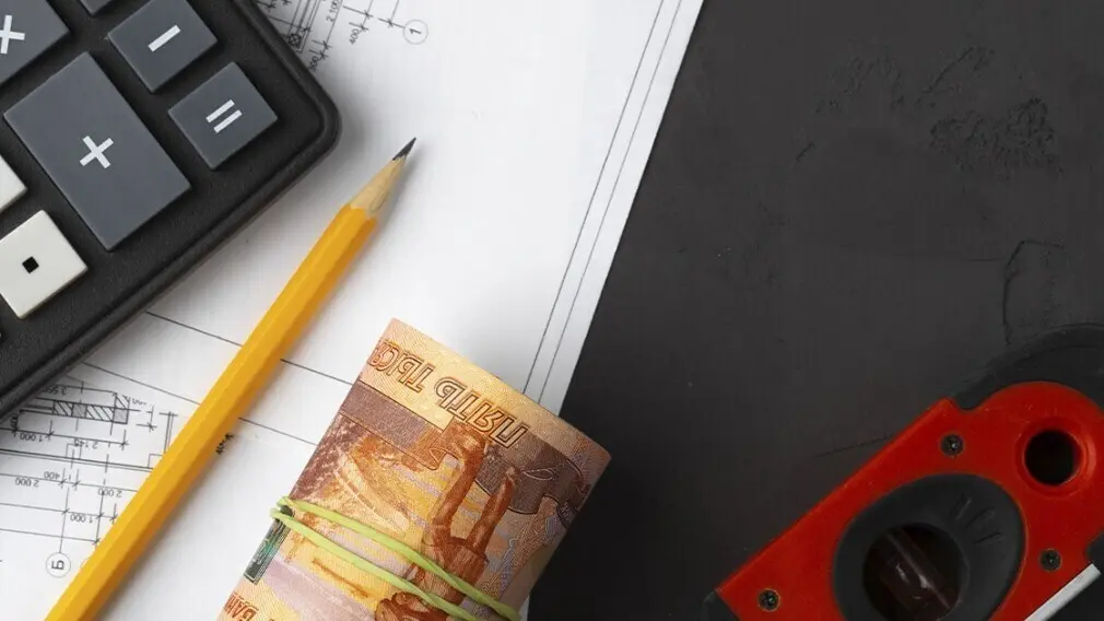 پورتال ورودی یک ساختمان مسکونی با امکانات مشترک