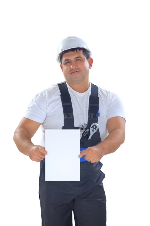 کارگر ساختمانی با تجهیزات ایمنی در یک منطقه خطرناک